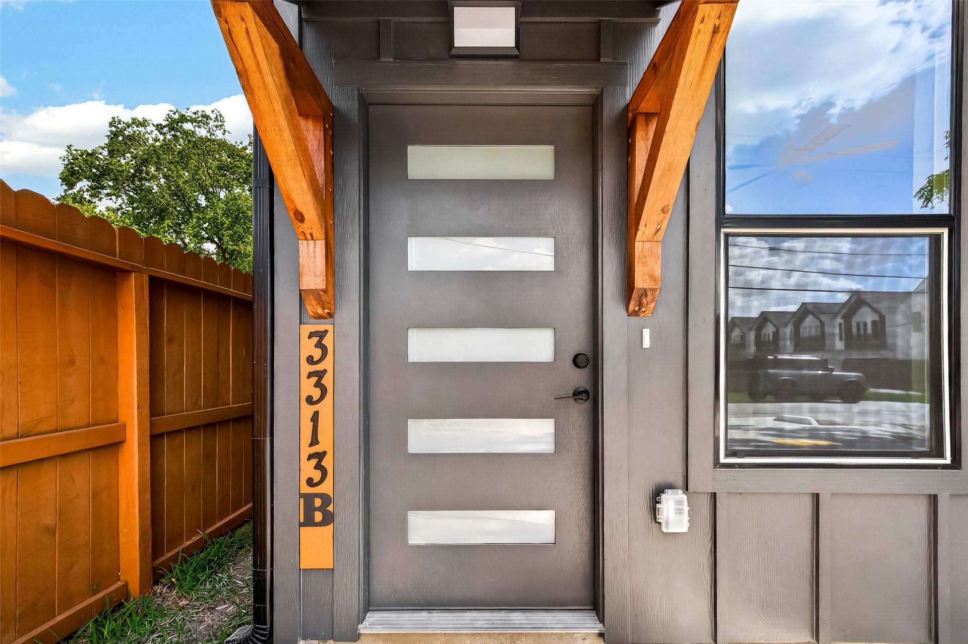 3313 Sampson Street, Houston, TX 77004 3313 Sampson Street, Houston, TX 77004