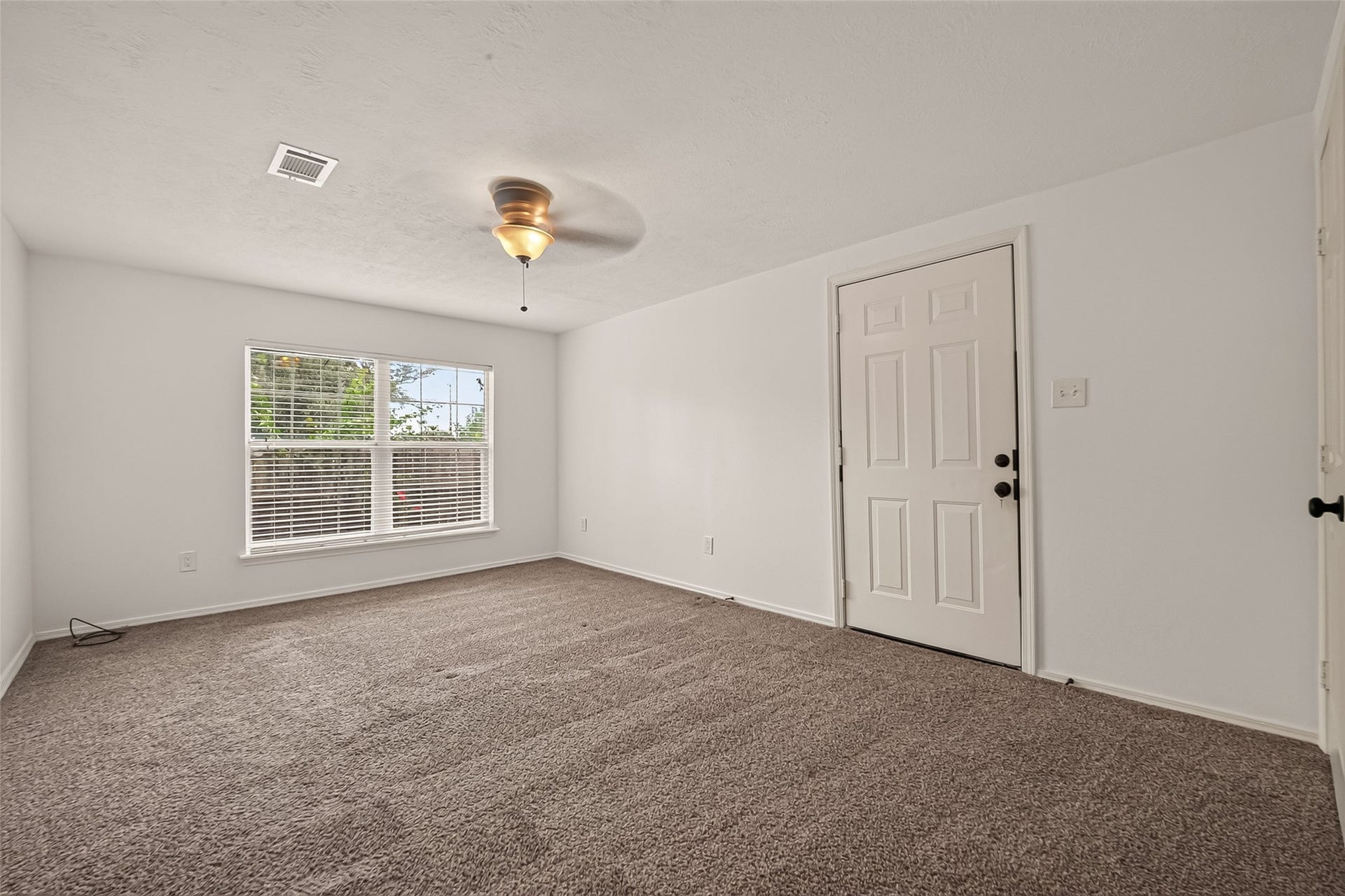 1511 W Dumble Street, Alvin, TX 77511 1511 W Dumble Street, Alvin, TX 77511