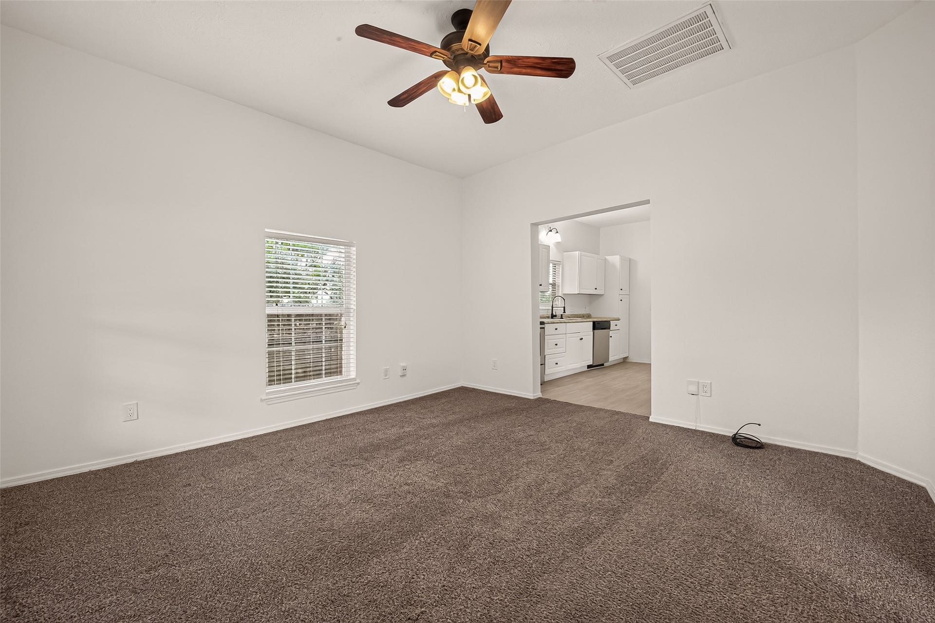 1511 W Dumble Street, Alvin, TX 77511 1511 W Dumble Street, Alvin, TX 77511