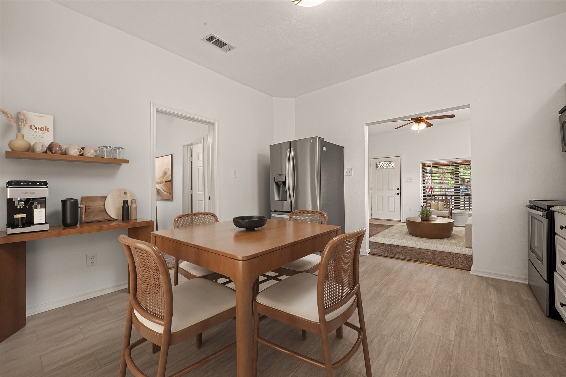 1511 W Dumble Street, Alvin, TX 77511 1511 W Dumble Street, Alvin, TX 77511