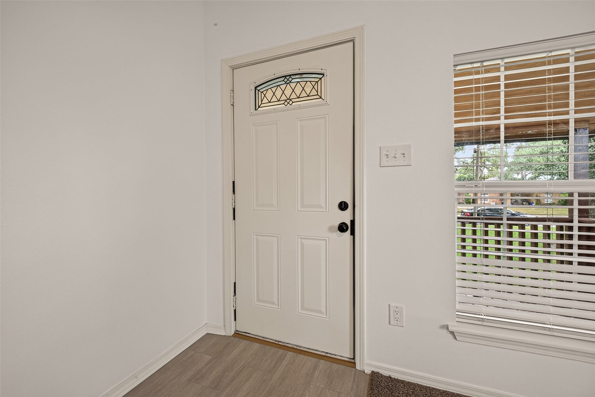 1511 W Dumble Street, Alvin, TX 77511 1511 W Dumble Street, Alvin, TX 77511
