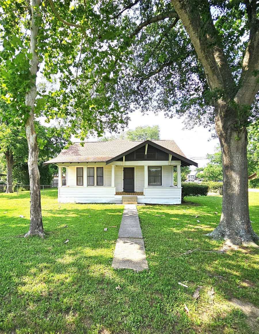 Property photo for 315 High Street, Tomball, TX