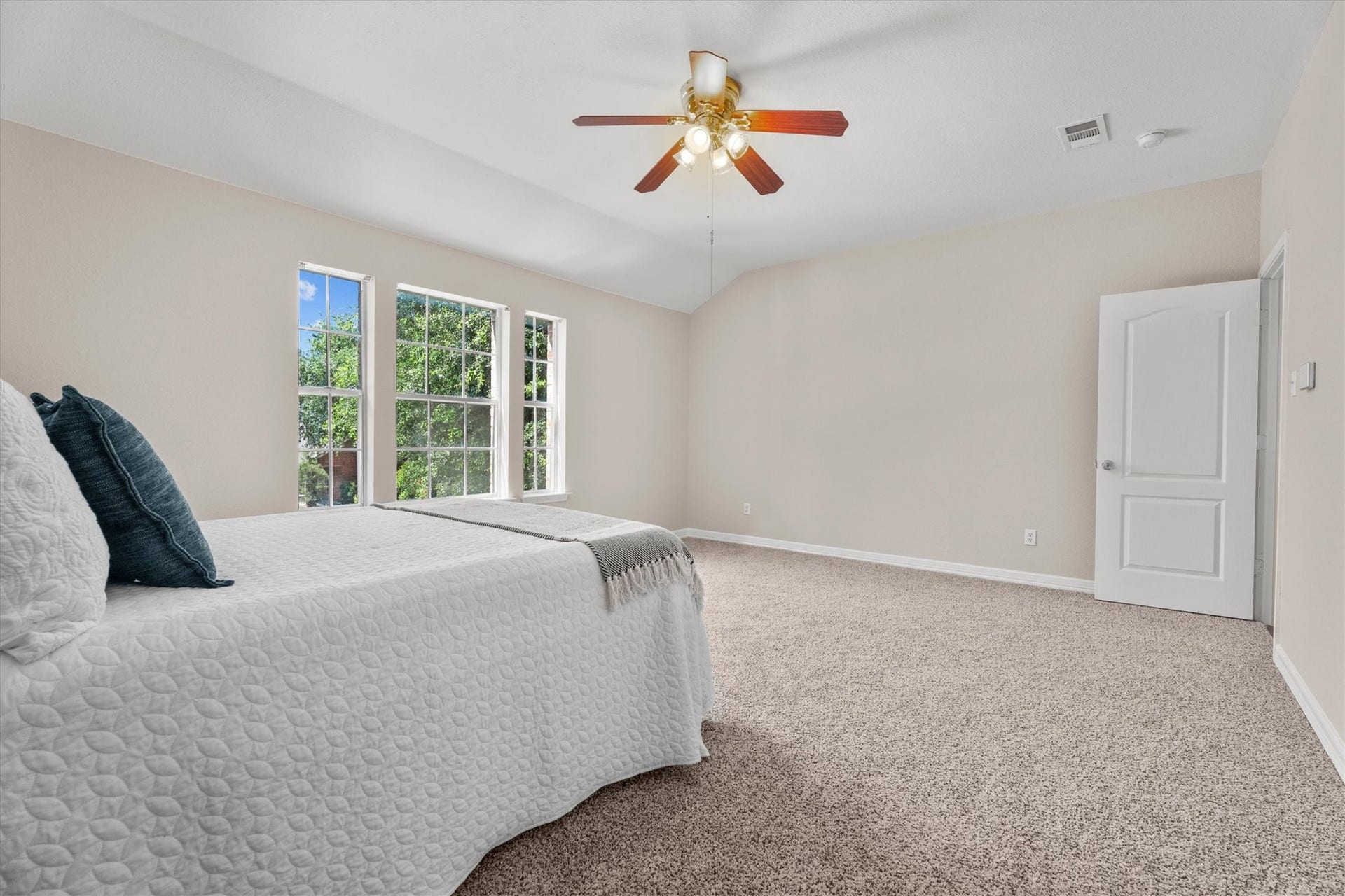 5918 Stirring Winds Lane, Houston, TX 77086 5918 Stirring Winds Lane, Houston, TX 77086