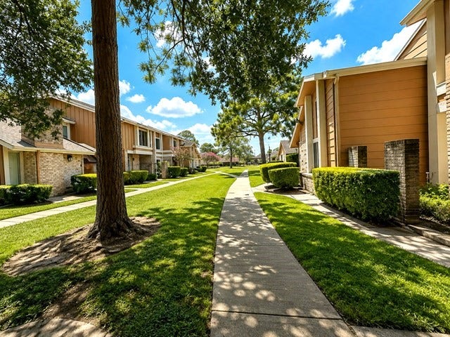 6167 Dryad Drive, Houston, TX 77035 6167 Dryad Drive, Houston, TX 77035