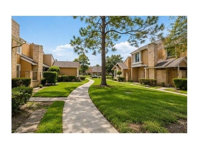 6167 Dryad Drive, Houston, TX 77035 6167 Dryad Drive, Houston, TX 77035