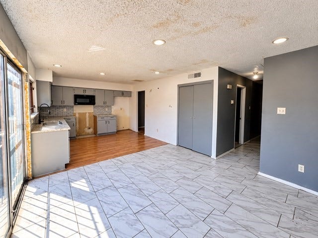 6167 Dryad Drive, Houston, TX 77035 6167 Dryad Drive, Houston, TX 77035
