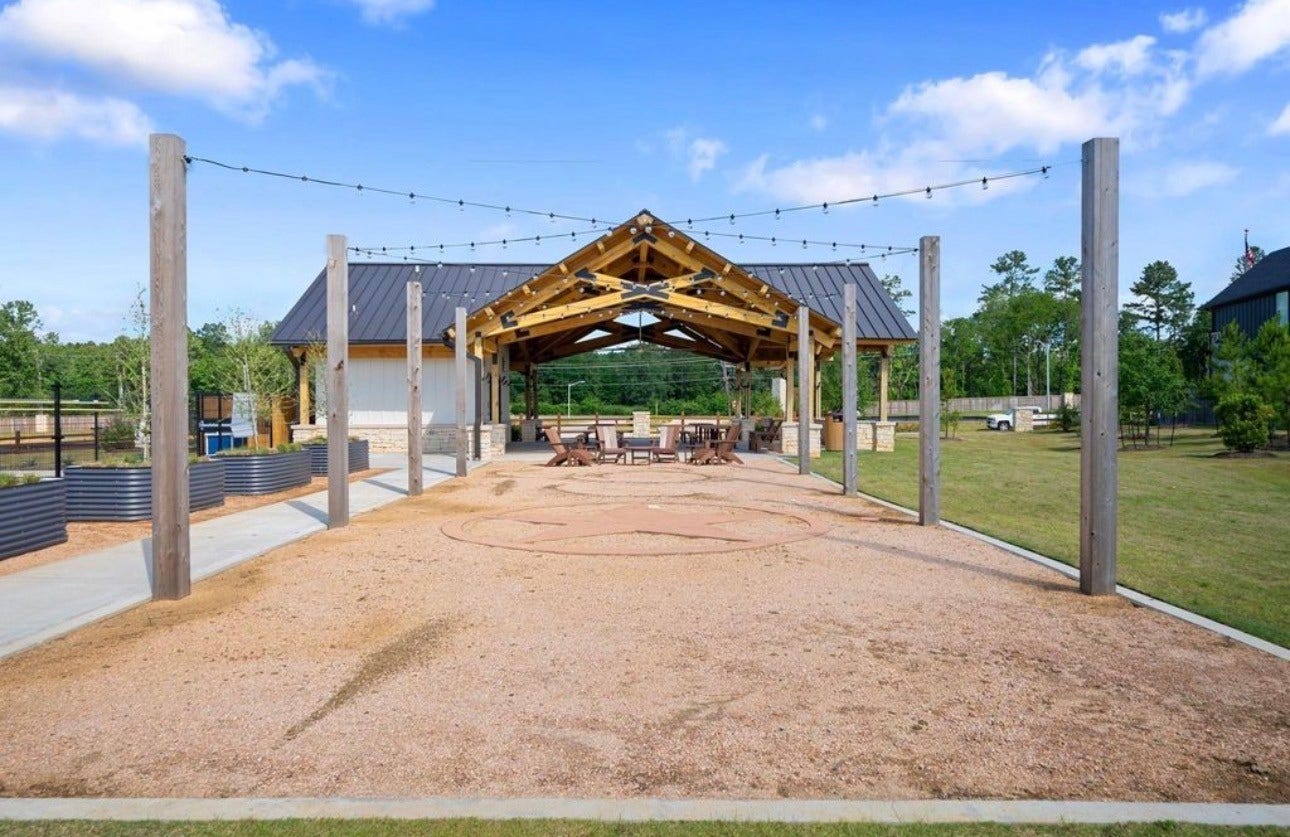 925 Silver Buckle Lane, Montgomery, TX 77356 925 Silver Buckle Lane, Montgomery, TX 77356