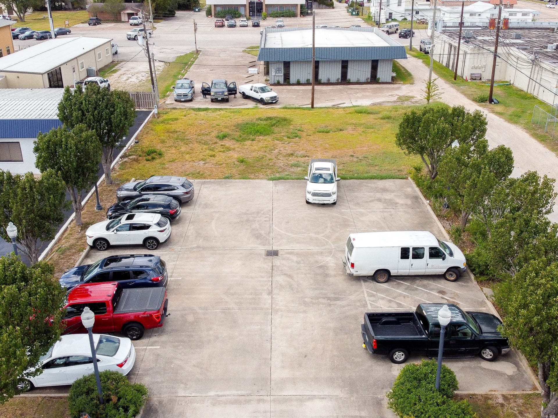 2408-2409 S Park Avenue, Pearland, TX 77581 2408-2409 S Park Avenue, Pearland, TX 77581