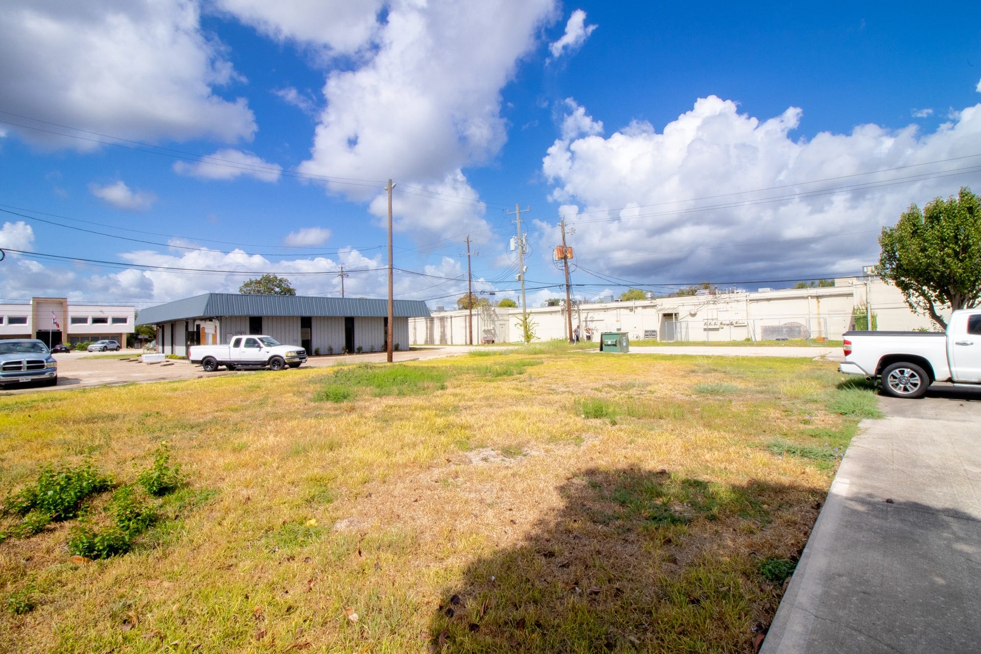 2408-2409 S Park Avenue, Pearland, TX 77581 2408-2409 S Park Avenue, Pearland, TX 77581