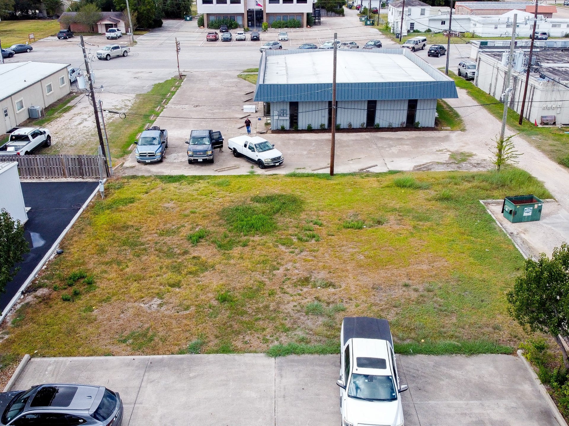 2408-2409 S Park Avenue, Pearland, TX 77581 2408-2409 S Park Avenue, Pearland, TX 77581