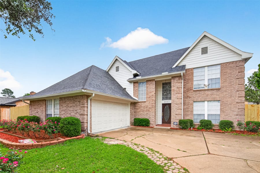 Property photo for 2907 Cotton Stock Drive, Sugar Land, TX