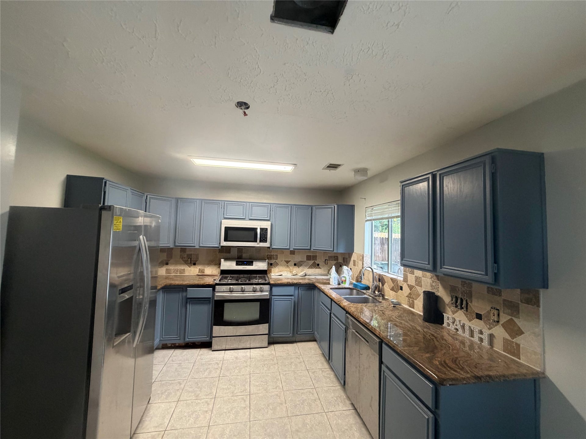 2015 Summerfield Place, Sugar Land, TX 77478 2015 Summerfield Place, Sugar Land, TX 77478