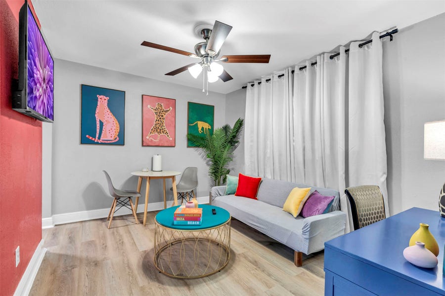 Property photo for 1840 Richmond Avenue, #32, Houston, TX