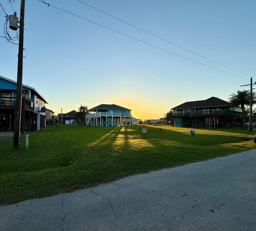 Property photo for 911 Palmview, Crystal Beach, TX