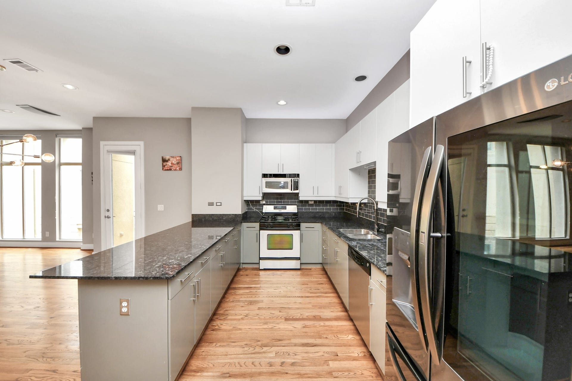 1112 Columbus Street, #B, Houston, TX 77019 1112 Columbus Street, #B, Houston, TX 77019