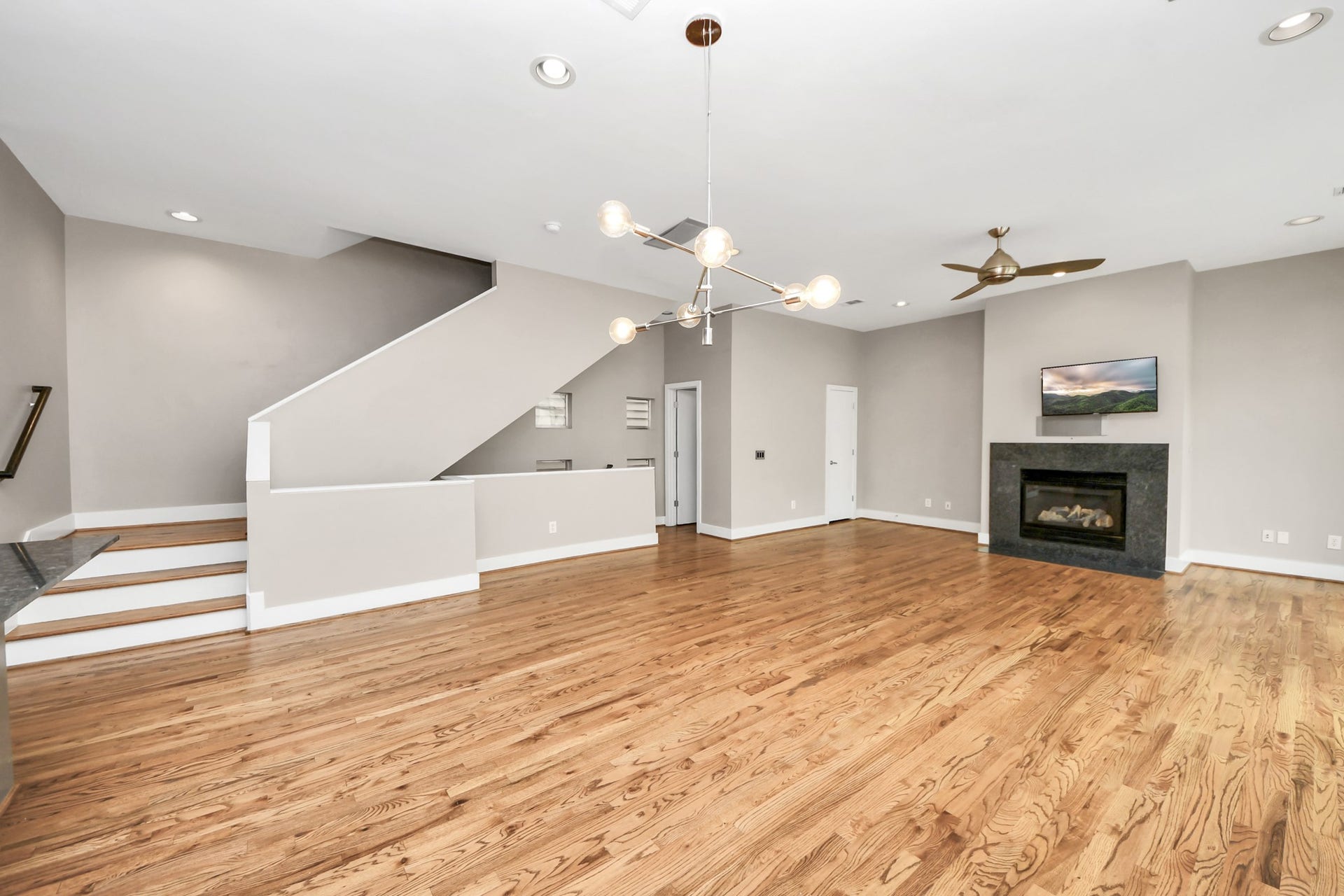 1112 Columbus Street, #B, Houston, TX 77019 1112 Columbus Street, #B, Houston, TX 77019
