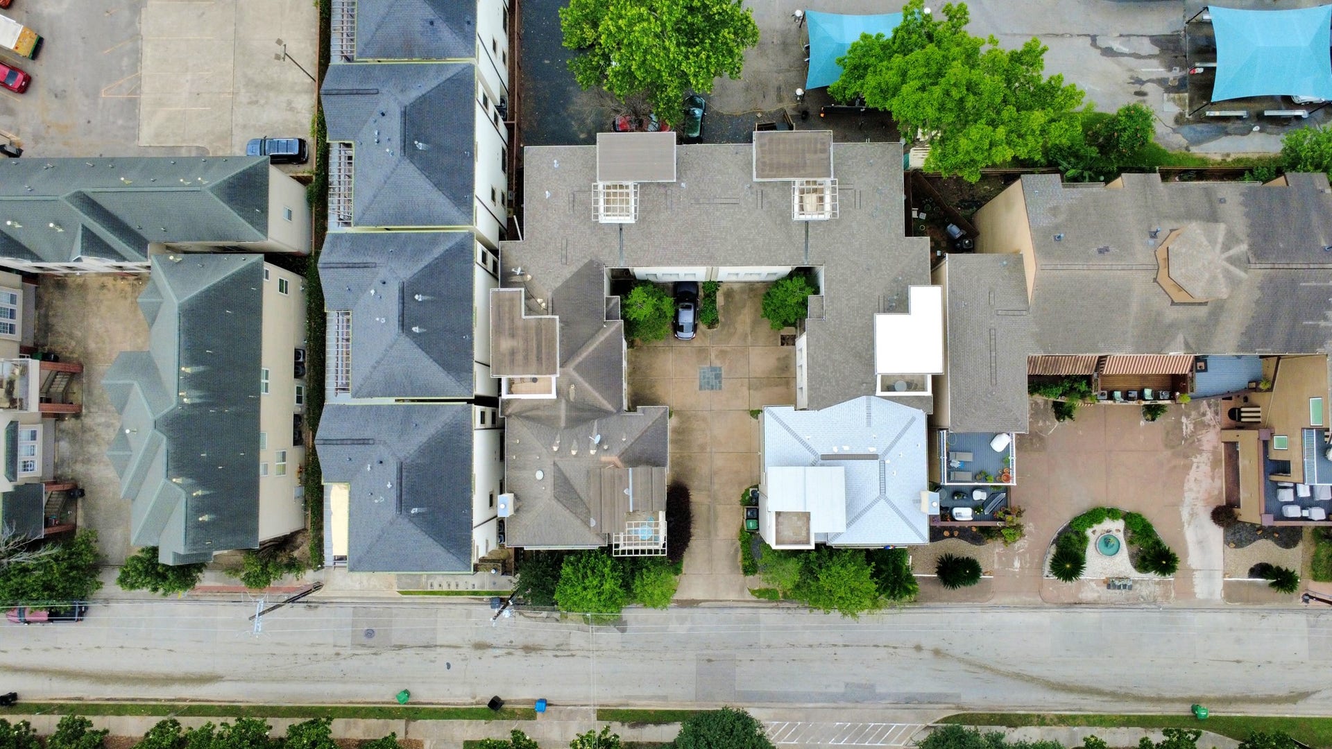 1112 Columbus Street, #B, Houston, TX 77019 1112 Columbus Street, #B, Houston, TX 77019