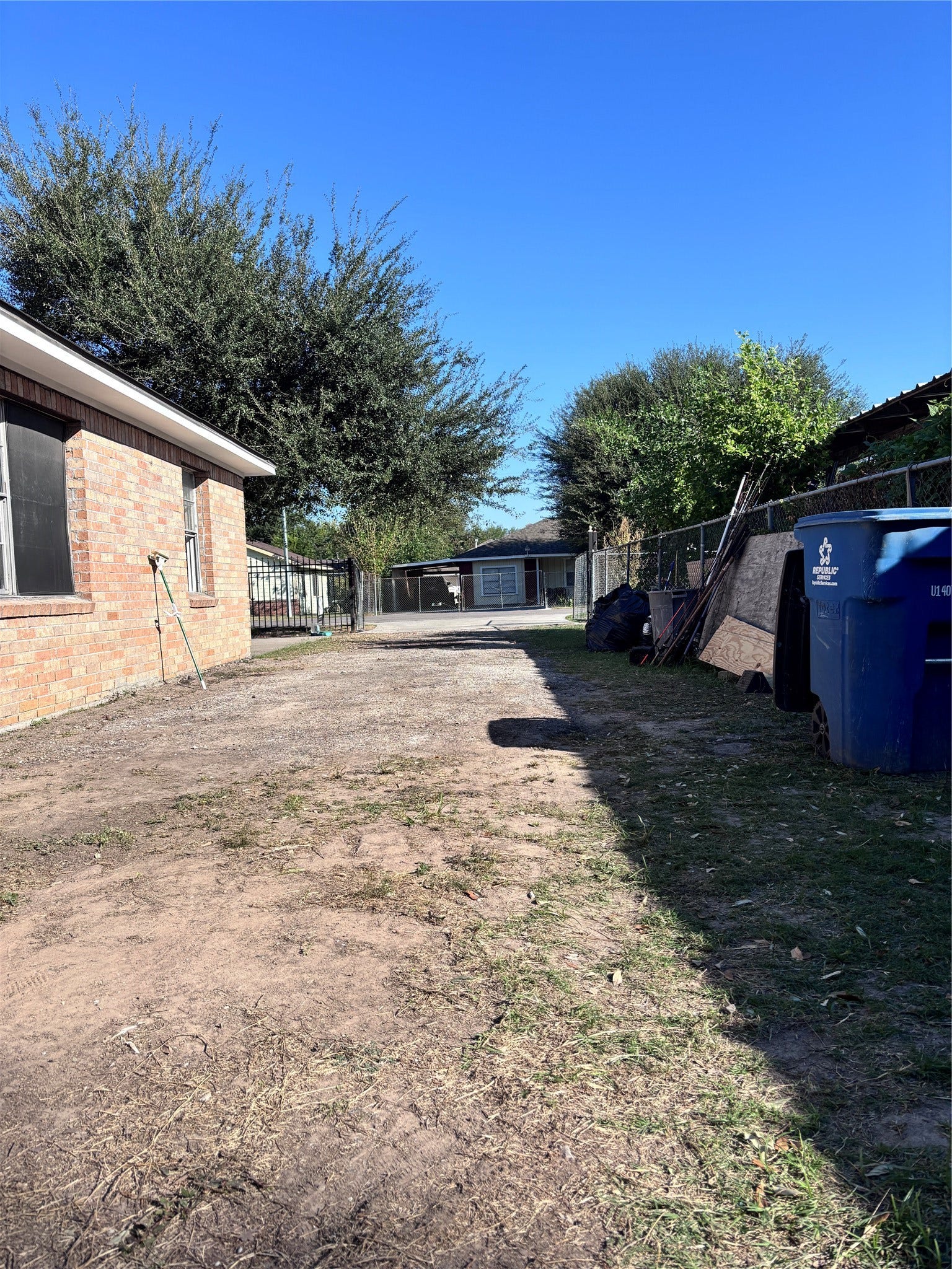 1802 Debeney Drive, Houston, TX 77039 1802 Debeney Drive, Houston, TX 77039