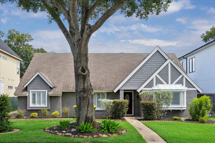 Property photo for 12510 Woodthorpe Lane, Houston, TX