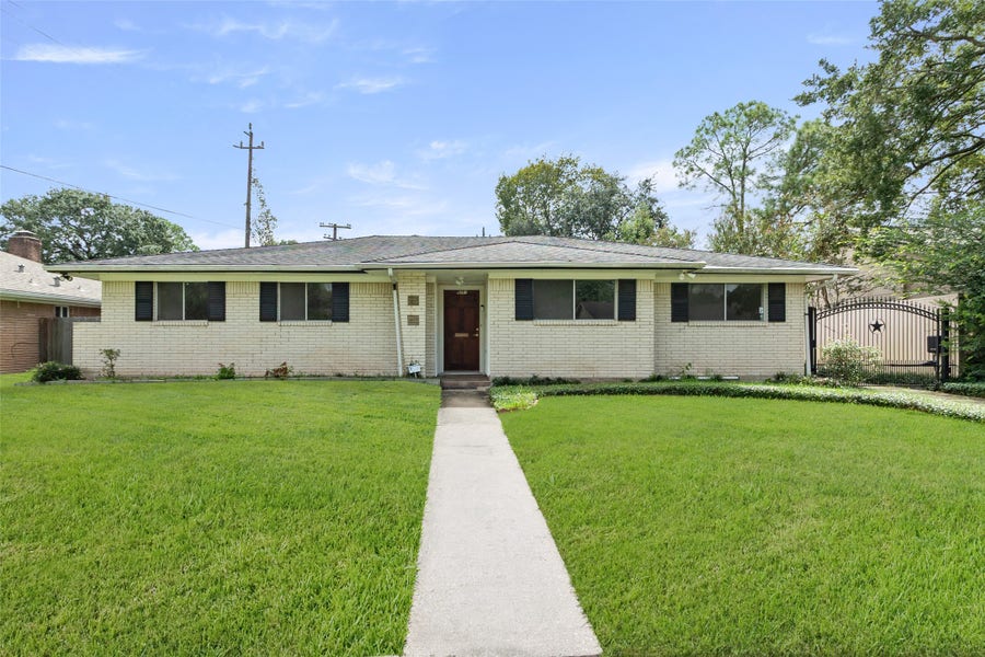 Property photo for 5707 Kuldell Drive, Houston, TX