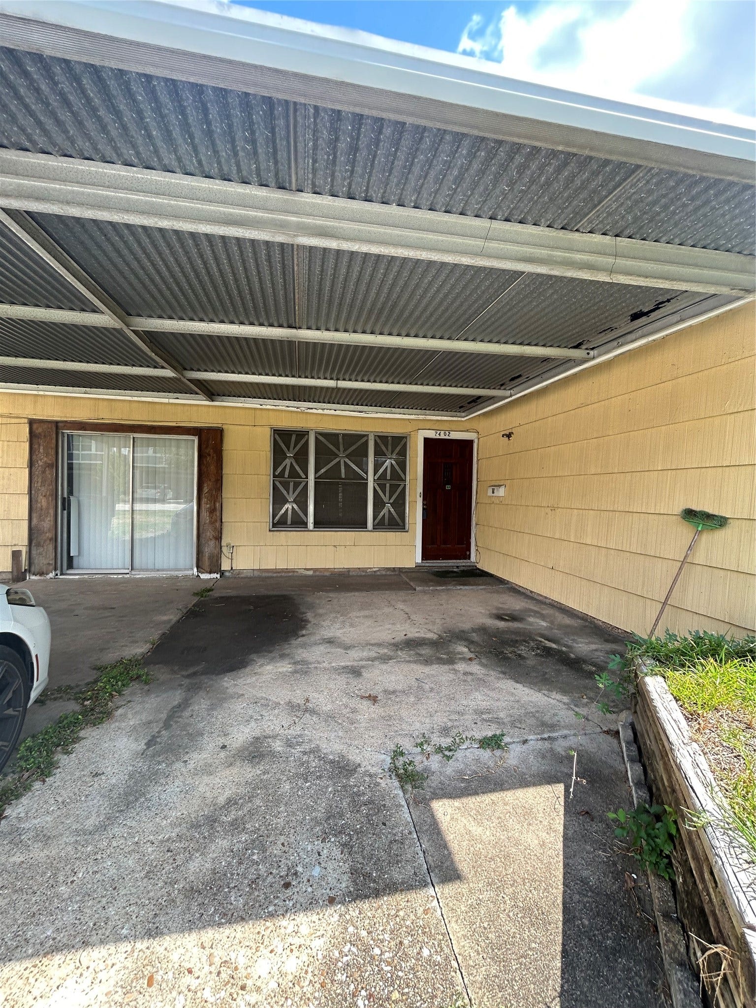 2402 Reinerman Street, Houston, TX 77007 2402 Reinerman Street, Houston, TX 77007