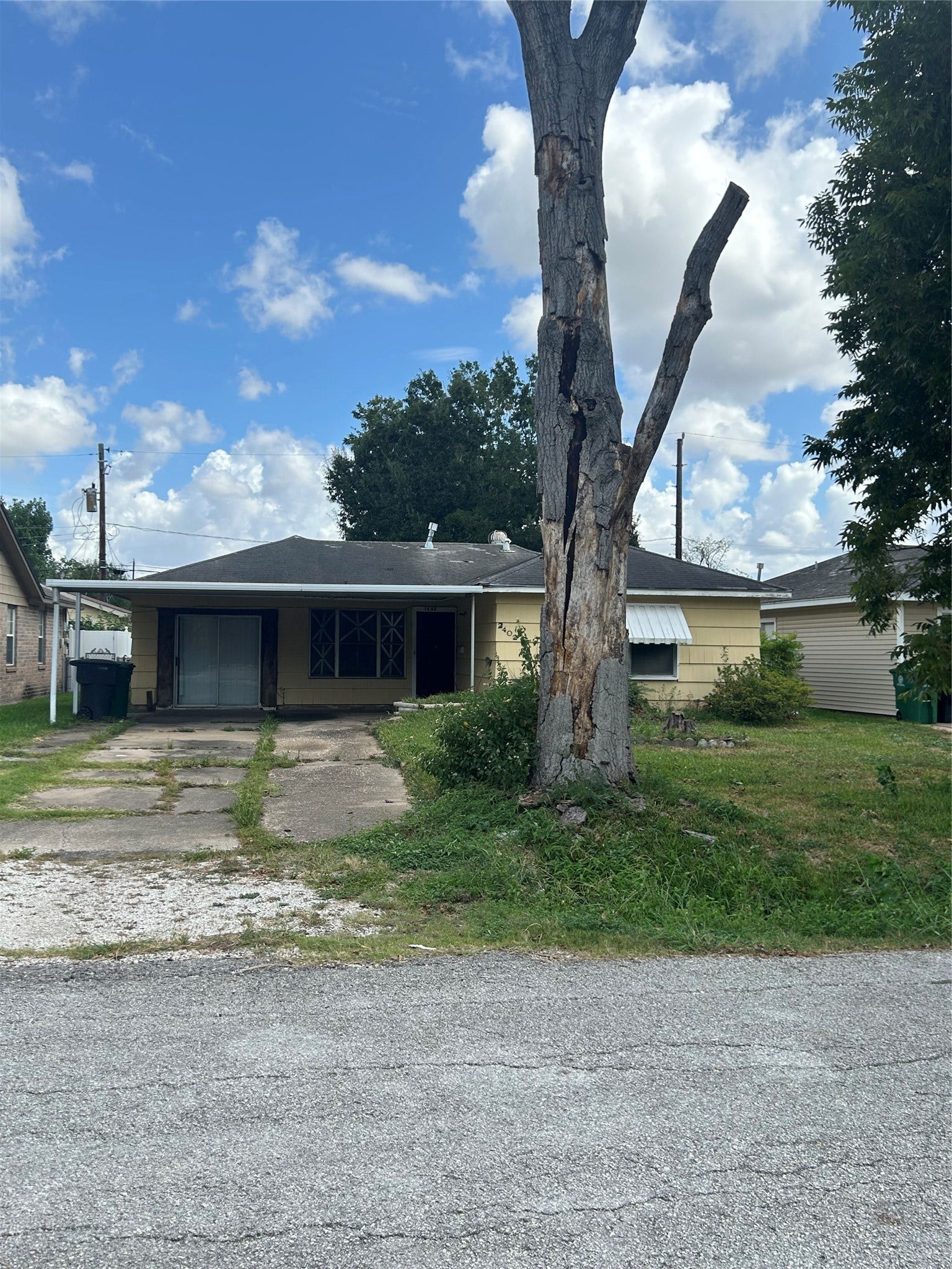 2402 Reinerman Street, Houston, TX 77007 2402 Reinerman Street, Houston, TX 77007