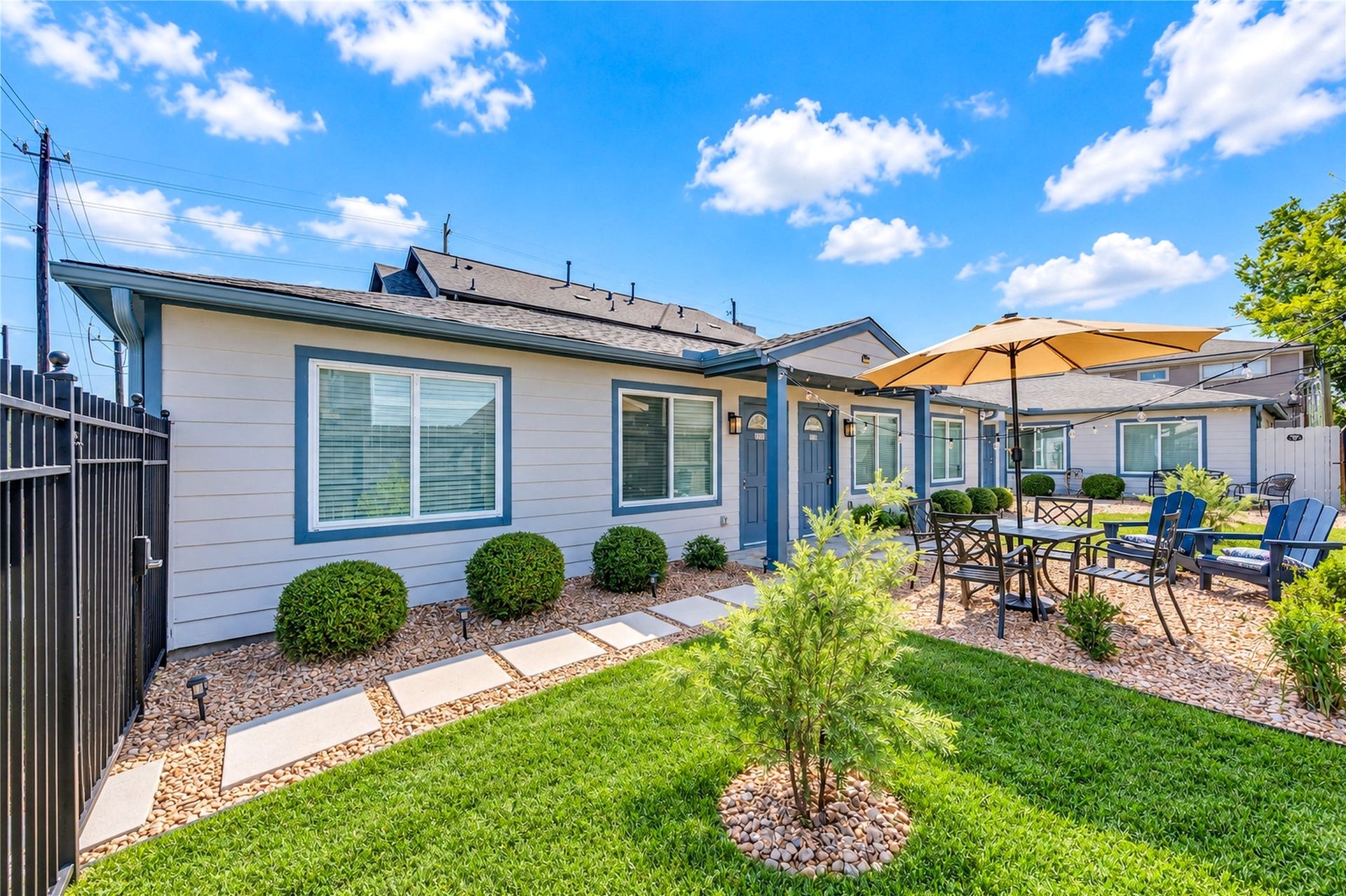 3114 Wentworth Street, #1, Houston, TX 77004 Gorgeous fully renovated duplex ready for you.