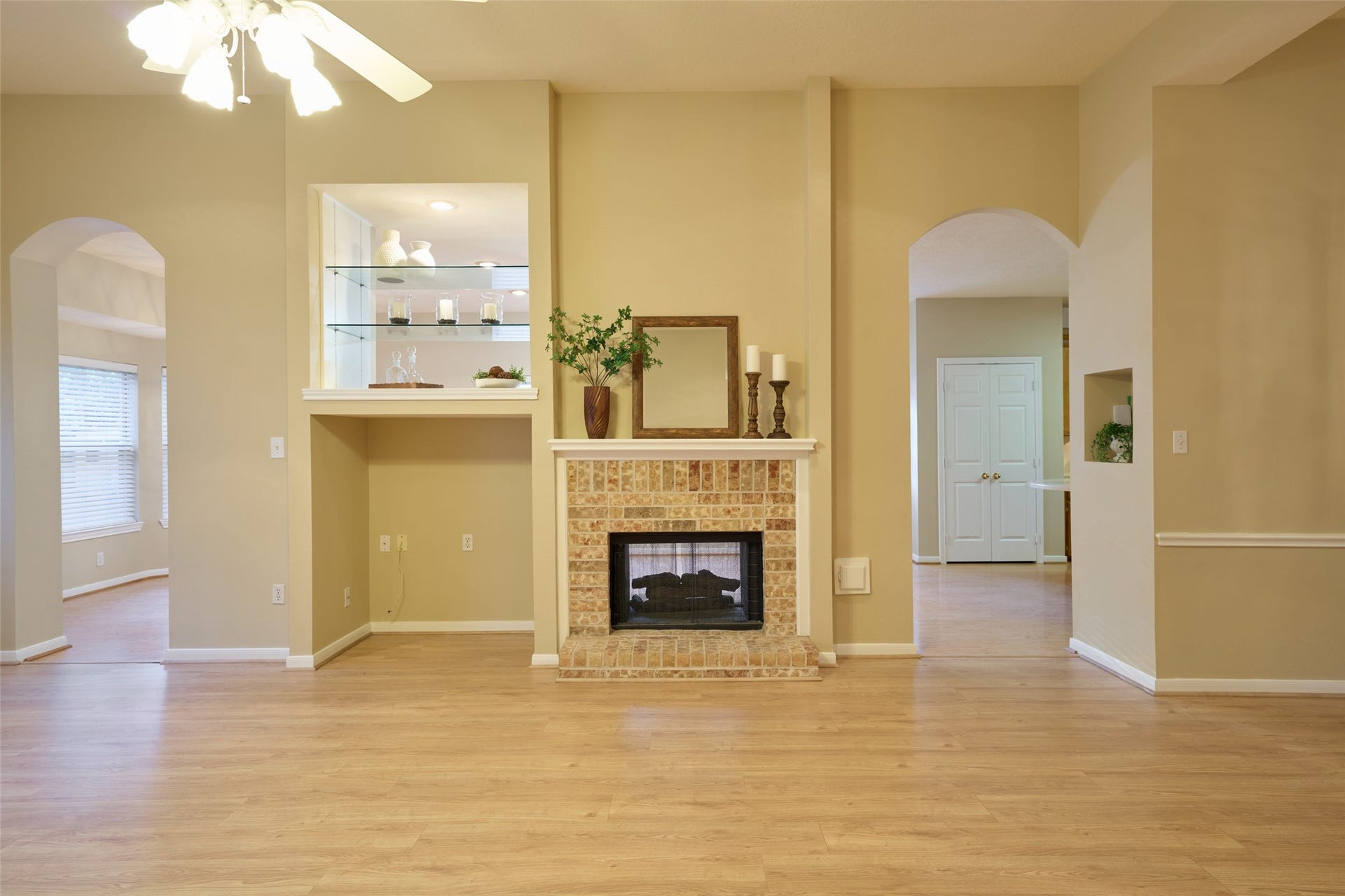 12 Timber Lane, Conroe, TX 77384 12 Timber Lane, Conroe, TX 77384