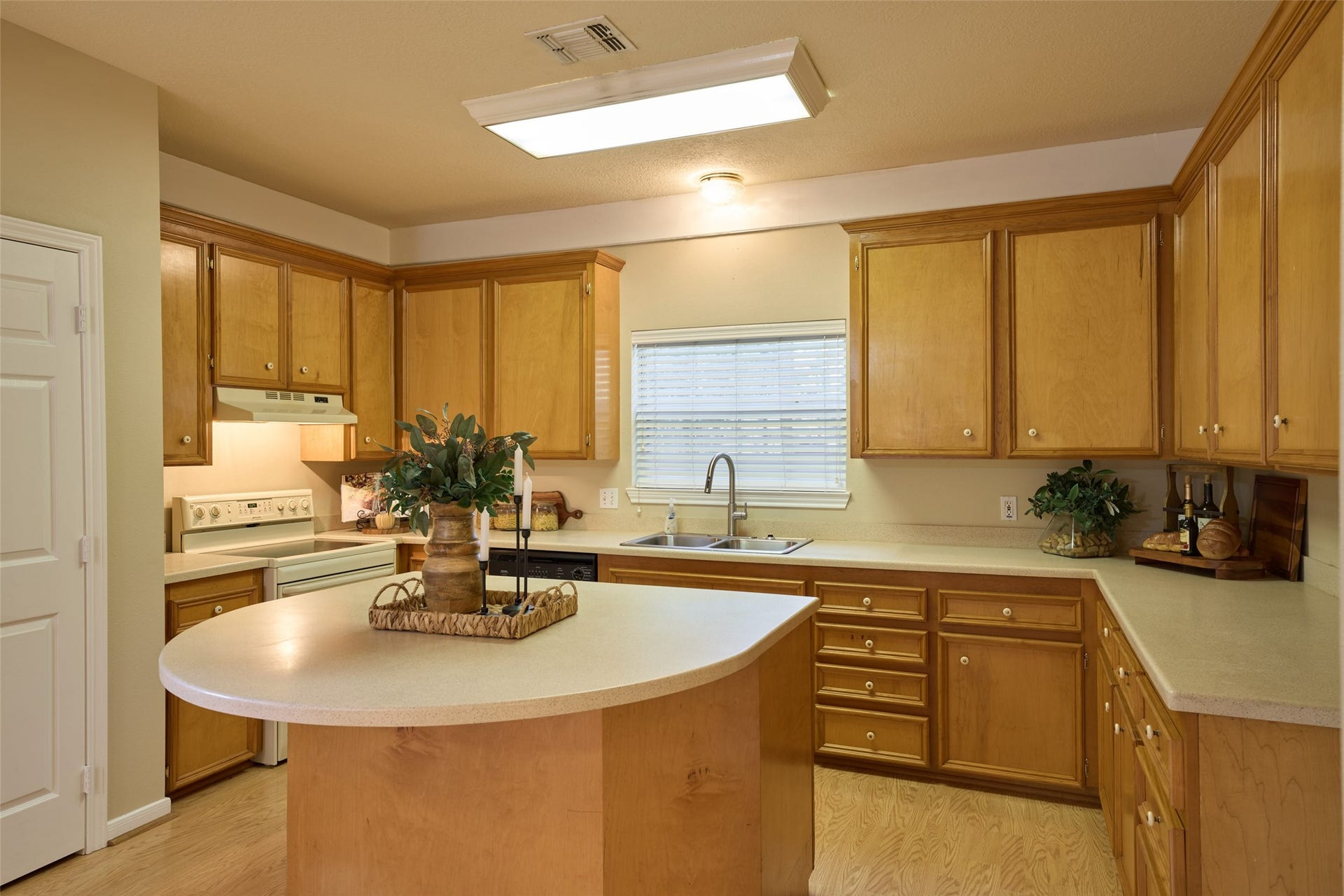 12 Timber Lane, Conroe, TX 77384 12 Timber Lane, Conroe, TX 77384
