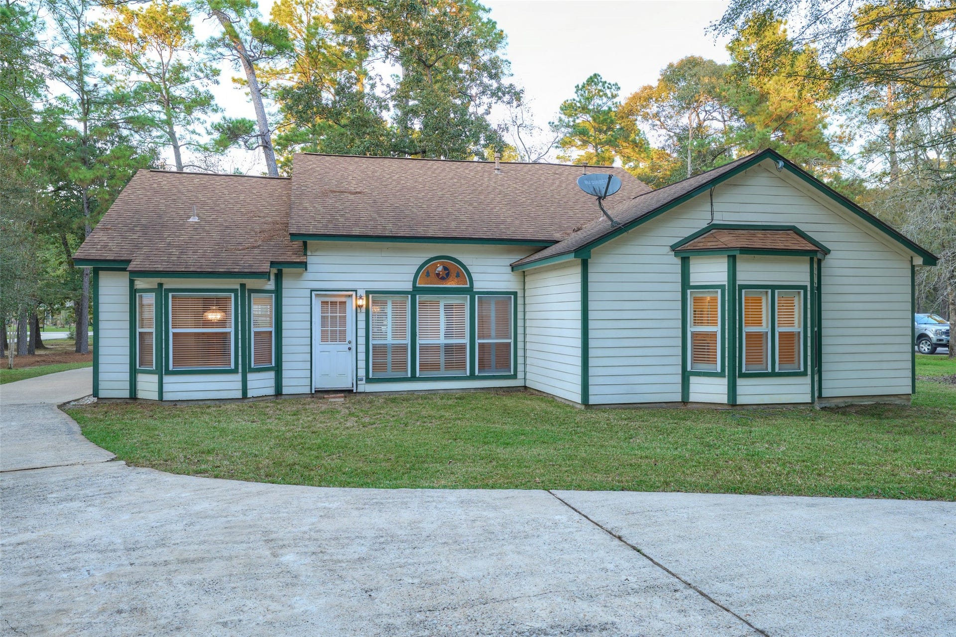 12 Timber Lane, Conroe, TX 77384 12 Timber Lane, Conroe, TX 77384