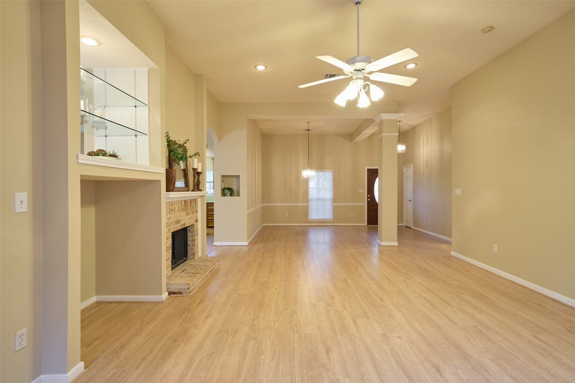 12 Timber Lane, Conroe, TX 77384 12 Timber Lane, Conroe, TX 77384