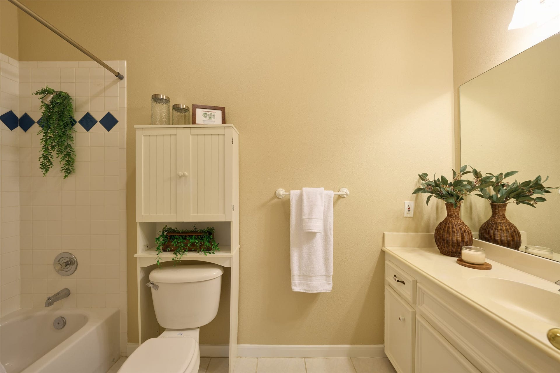12 Timber Lane, Conroe, TX 77384 12 Timber Lane, Conroe, TX 77384