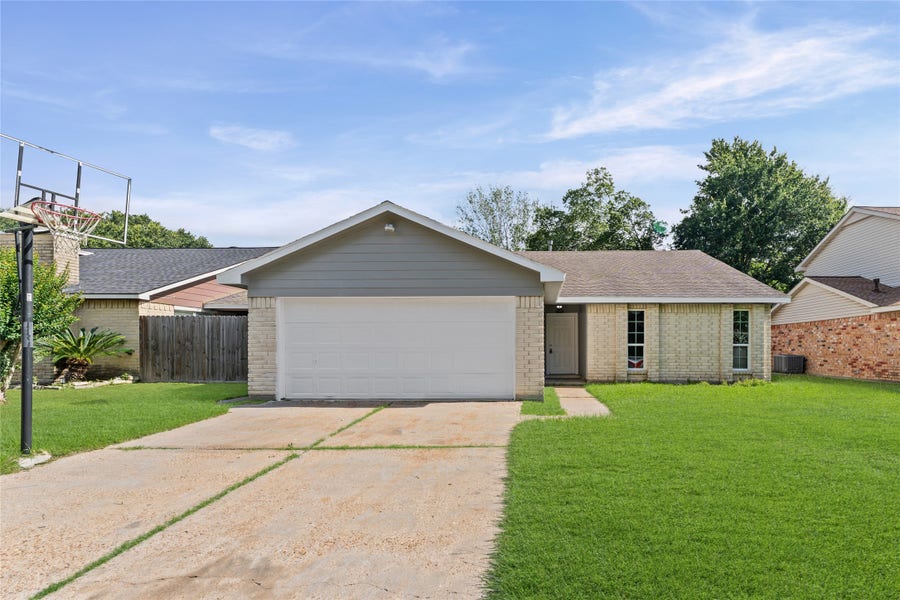 Property photo for 18518 Lippizaner Drive, Cypress, TX