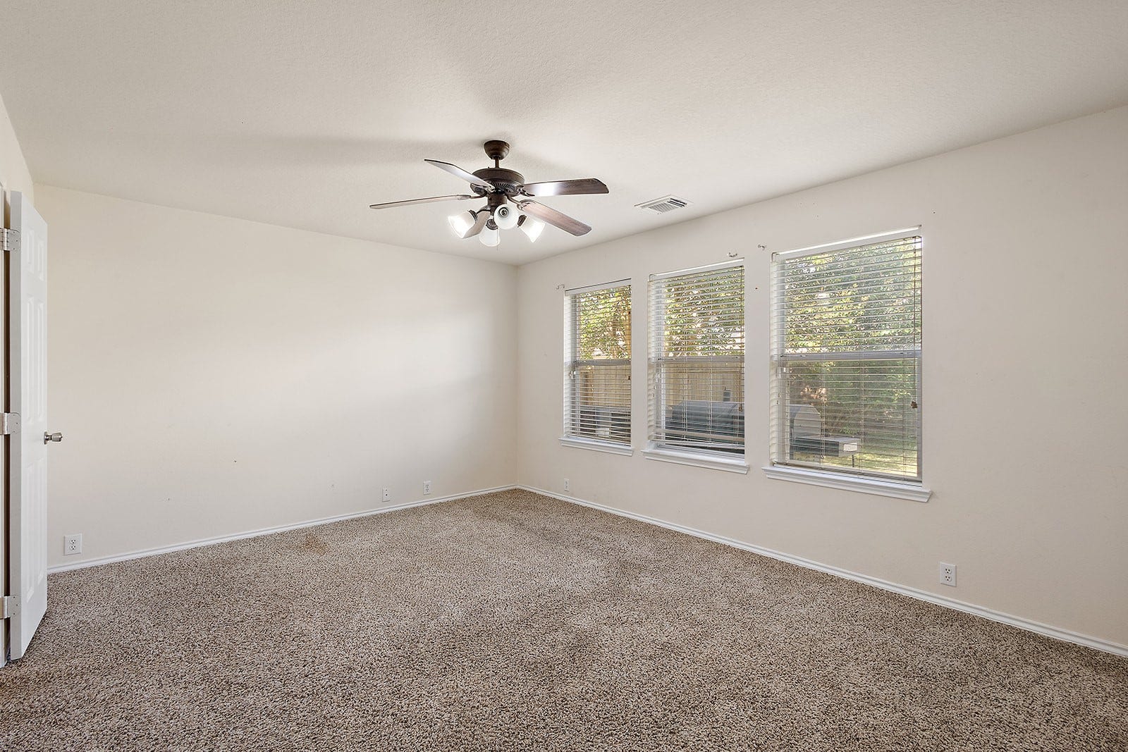 5818 Kenwood, Missouri City, TX 77459 5818 Kenwood, Missouri City, TX 77459