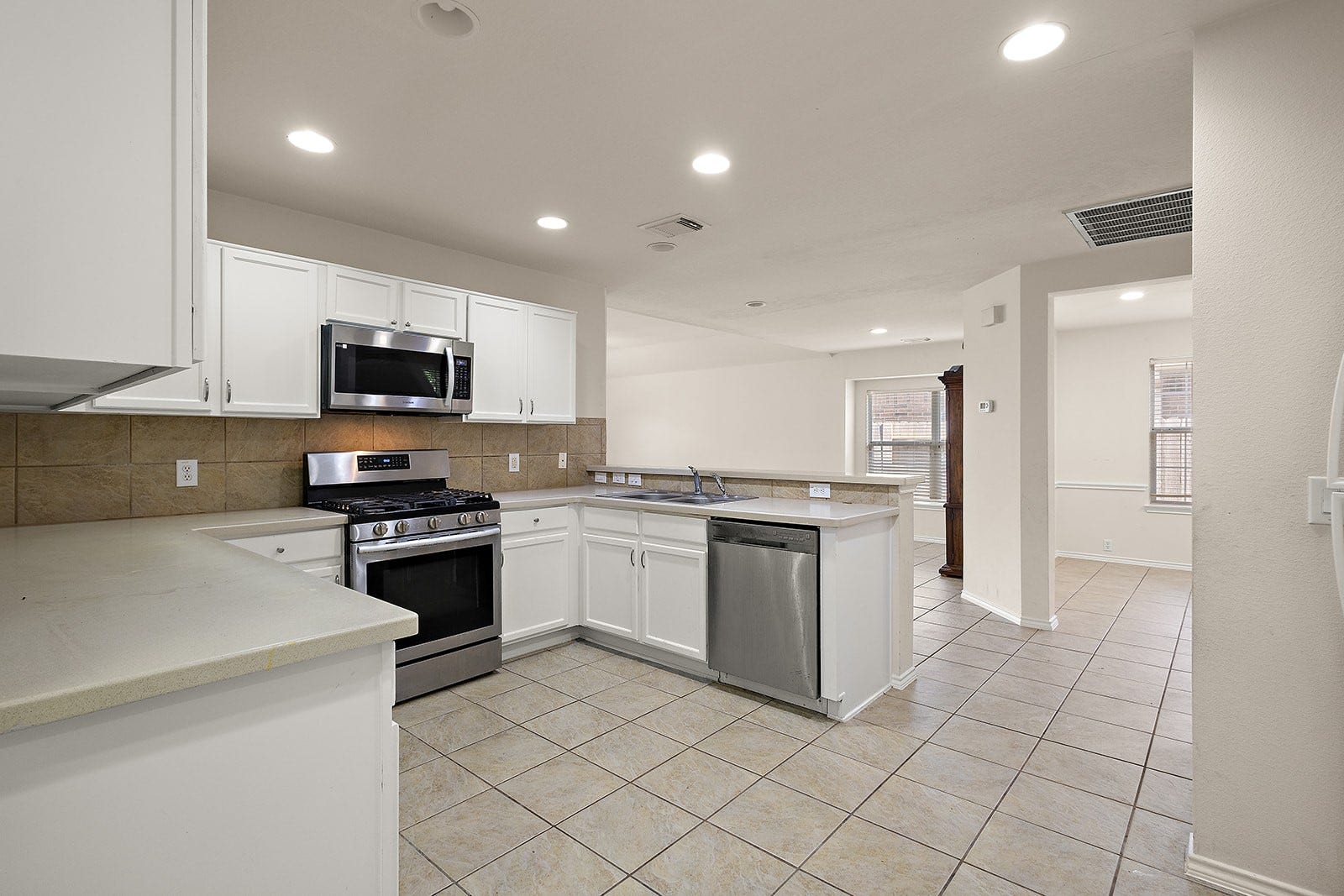 5818 Kenwood, Missouri City, TX 77459 5818 Kenwood, Missouri City, TX 77459