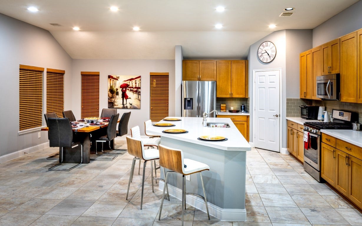 4523 Matagorda Lakes Drive, Humble, TX 77396 Open luxury cafe-style kitchen