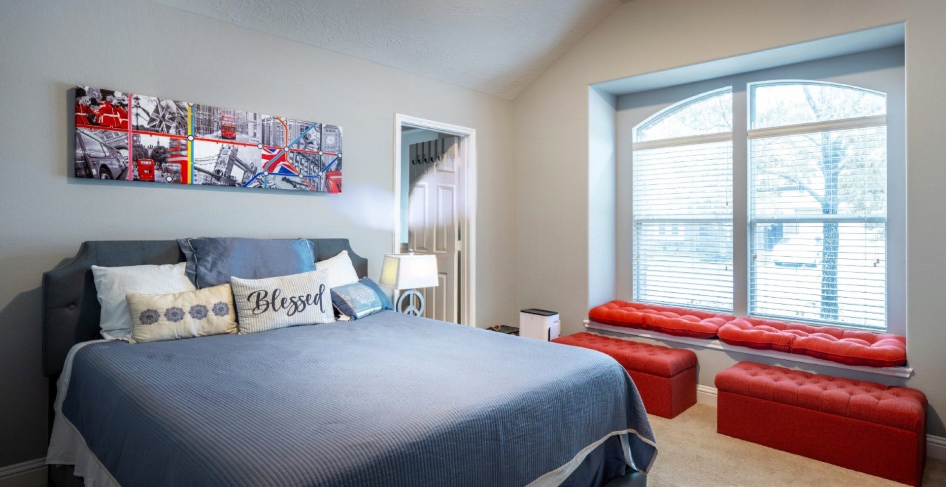 4523 Matagorda Lakes Drive, Humble, TX 77396 Large secondary bedroom with sitting nook