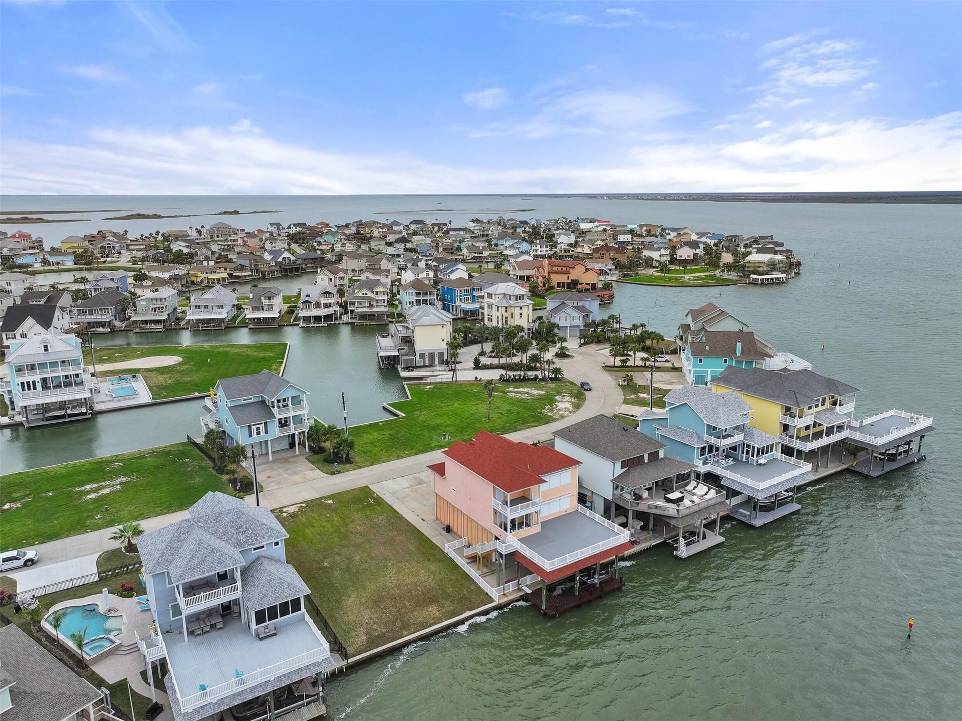 1618 Windsong Way, Tiki Island, TX 77554 1618 Windsong Way, Tiki Island, TX 77554