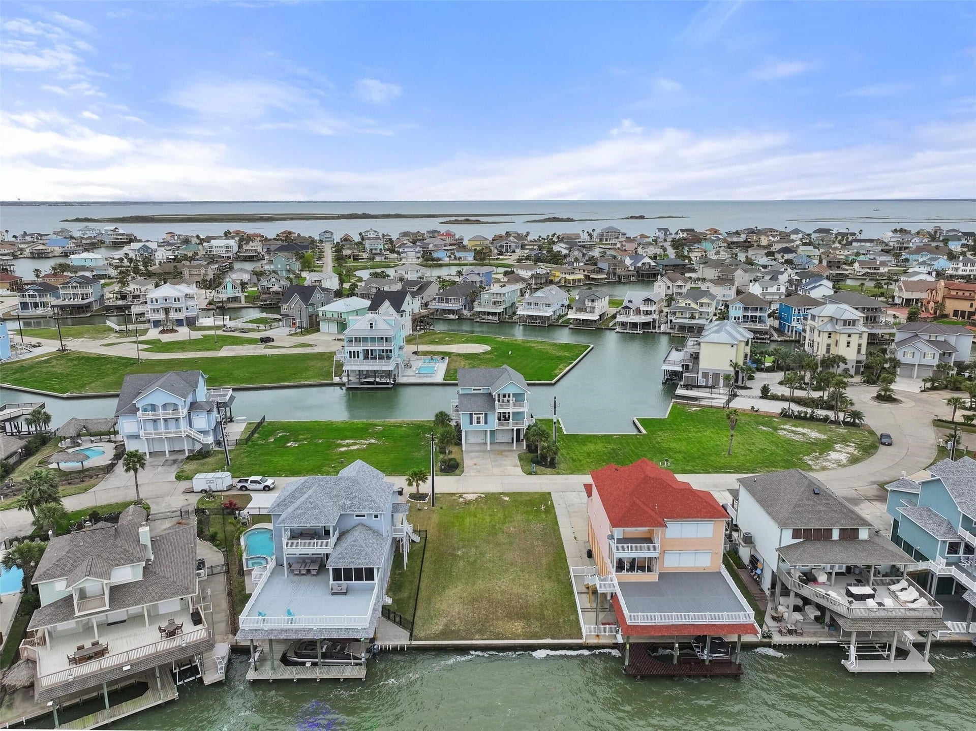 1618 Windsong Way, Tiki Island, TX 77554 1618 Windsong Way, Tiki Island, TX 77554