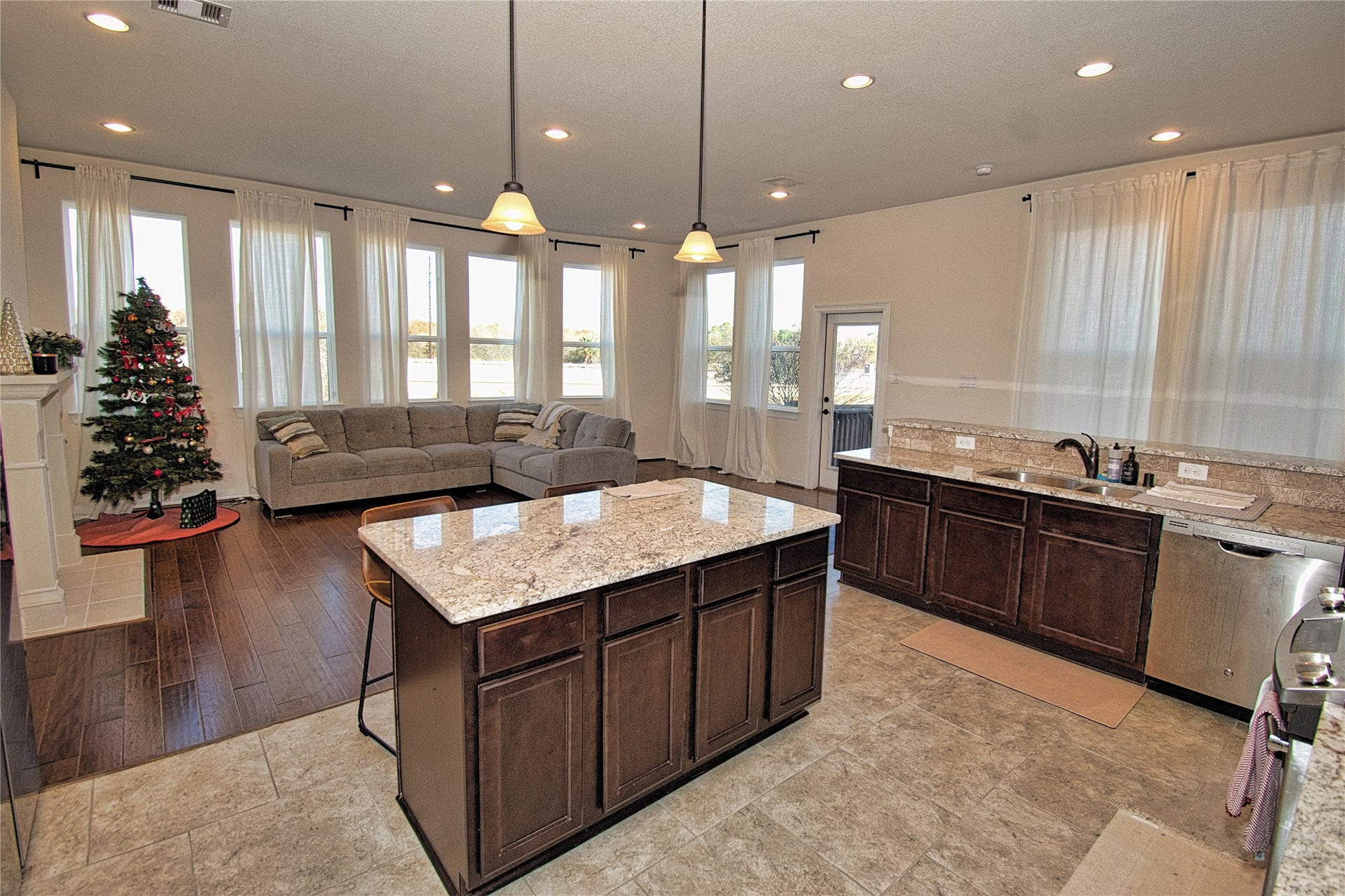 4132 Boardwalk Boulevard, Seabrook, TX 77586 4132 Boardwalk Boulevard, Seabrook, TX 77586