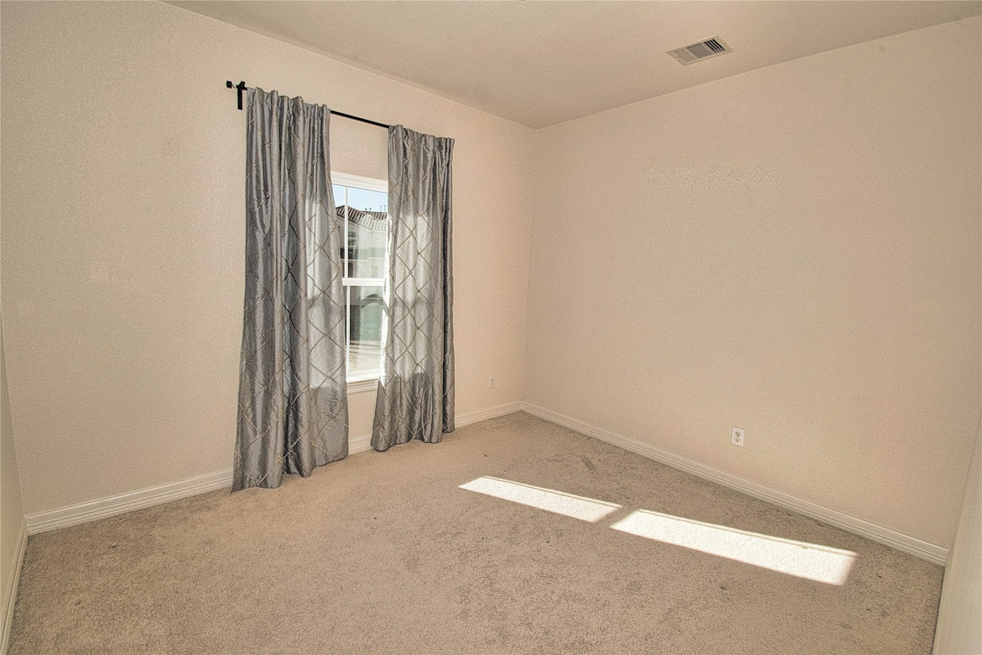 4132 Boardwalk Boulevard, Seabrook, TX 77586 4132 Boardwalk Boulevard, Seabrook, TX 77586