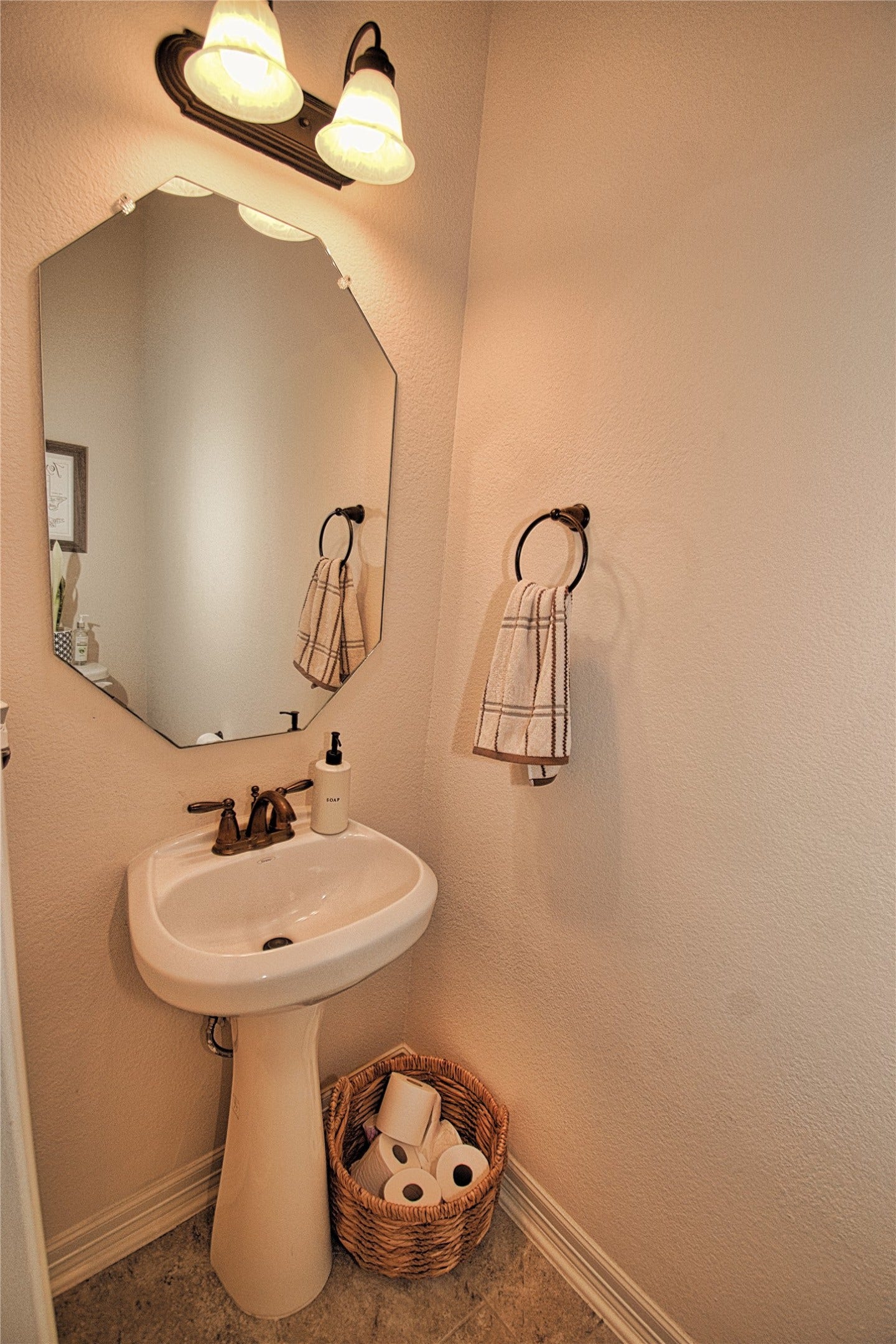 4132 Boardwalk Boulevard, Seabrook, TX 77586 4132 Boardwalk Boulevard, Seabrook, TX 77586