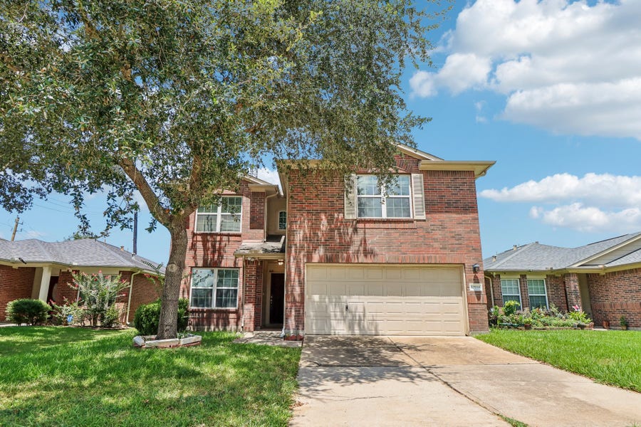 Property photo for 13914 Bonnetbriar Lane, Sugar Land, TX