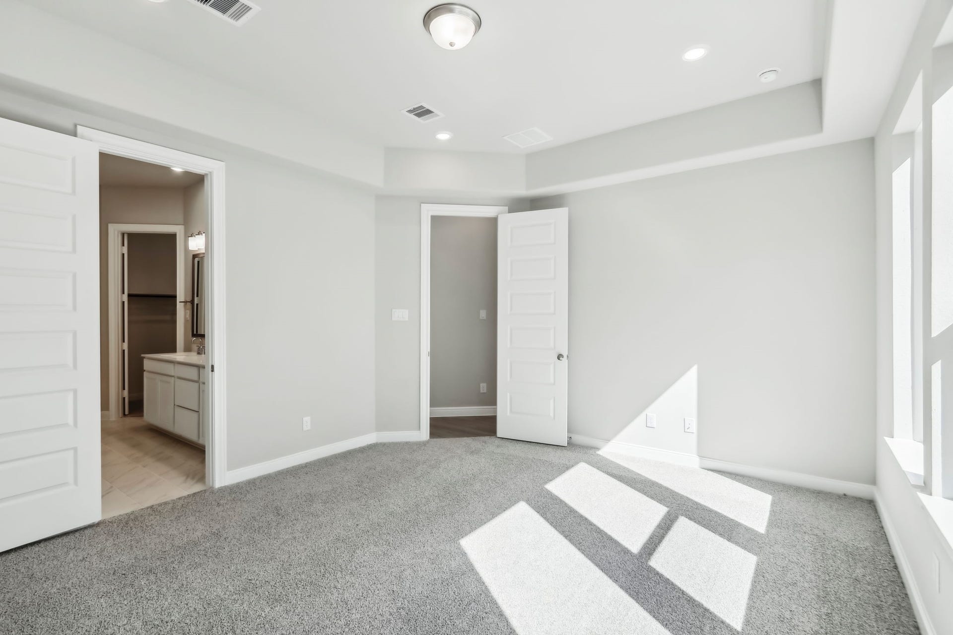 Photo is not of the actual home, but is an inspirational photo of builder's model home and may depict options, furnishings, and/or decorator features that are not included.