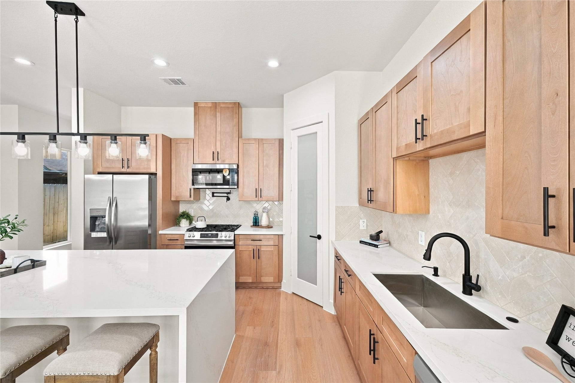 4806 Farmer Street, Houston, TX 77020 4806 Farmer Street, Houston, TX 77020