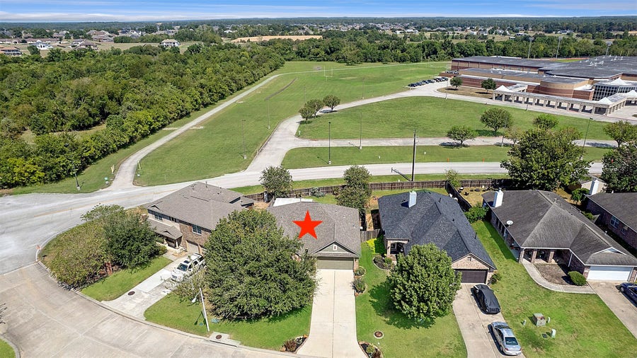 Property photo for 19816 Logans Trail, Montgomery, TX