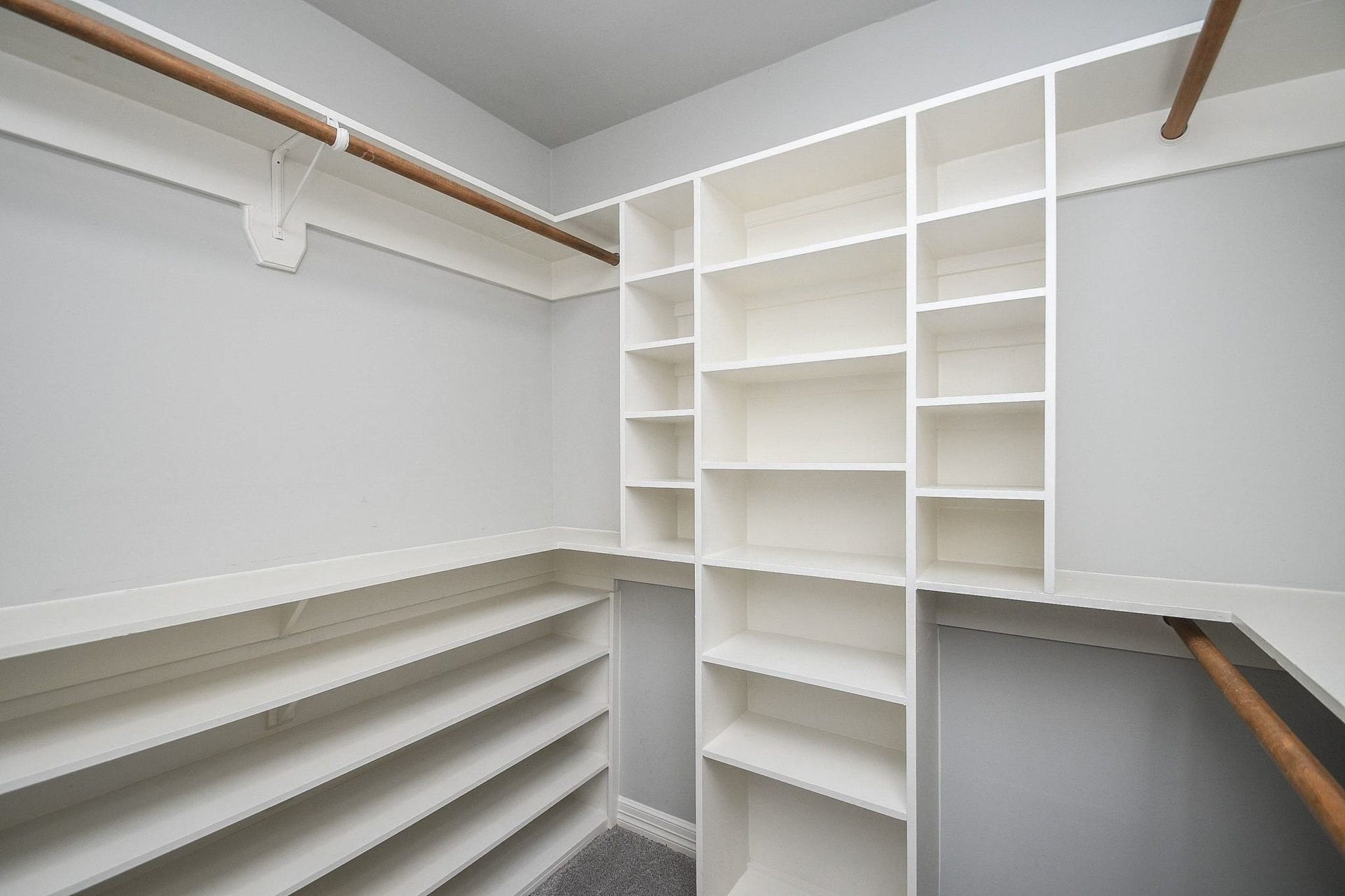 5422 Rutherglenn Drive, Houston, TX 77096 Second closet!