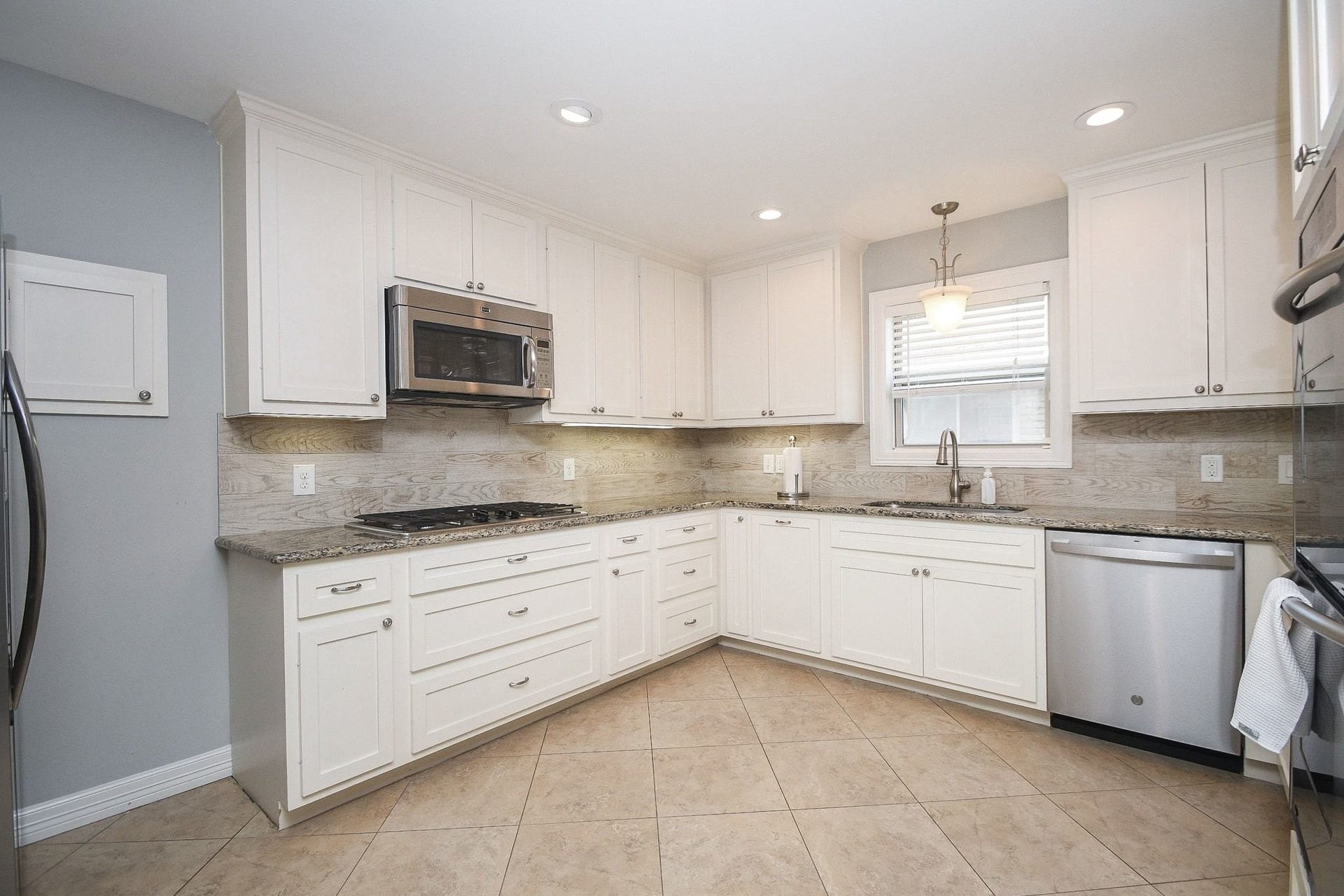 5422 Rutherglenn Drive, Houston, TX 77096 5422 Rutherglenn Drive, Houston, TX 77096