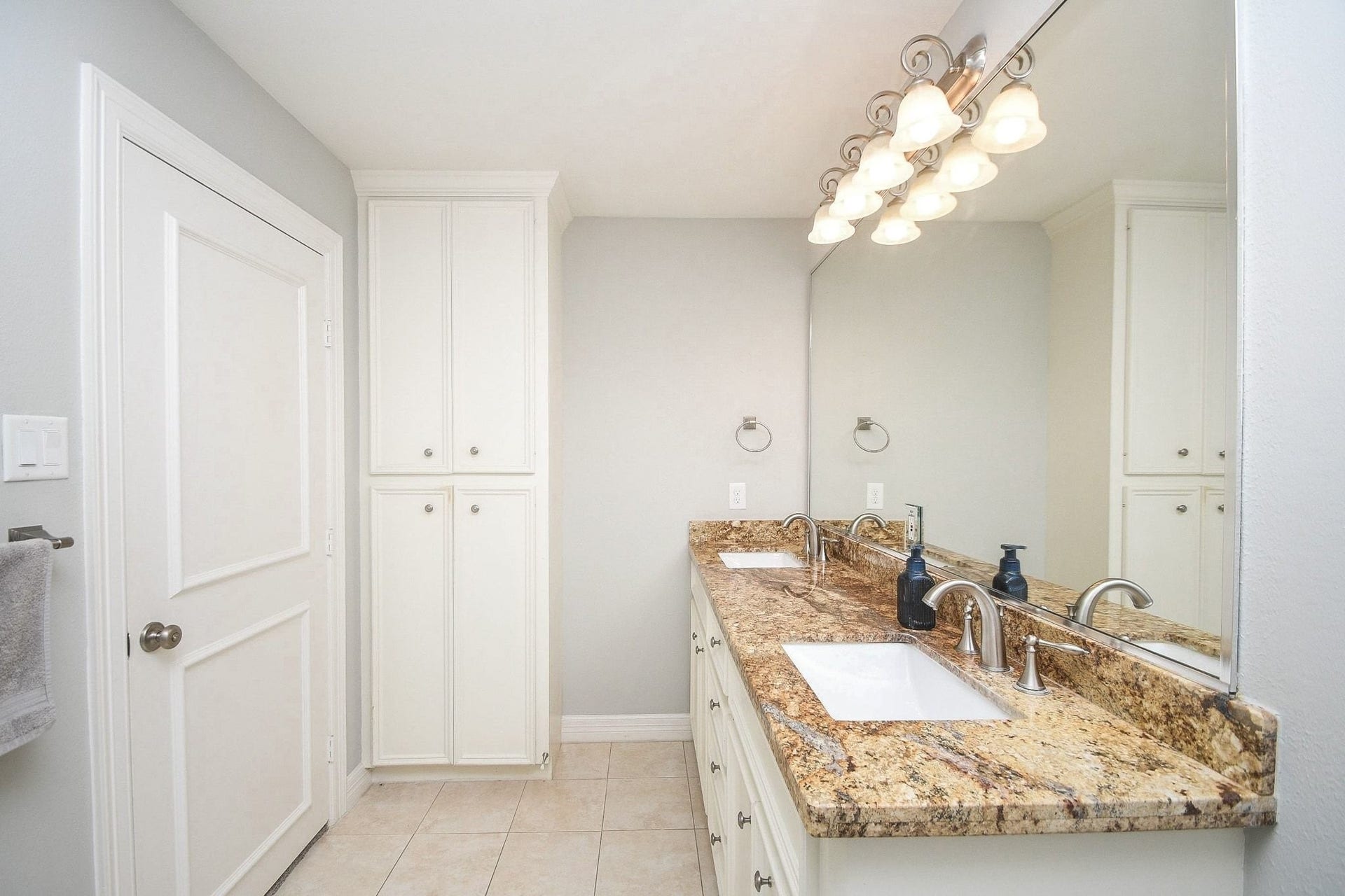 5422 Rutherglenn Drive, Houston, TX 77096 5422 Rutherglenn Drive, Houston, TX 77096