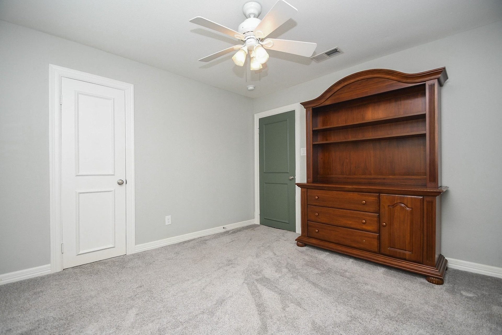5422 Rutherglenn Drive, Houston, TX 77096 Third secondary bedroom!
